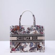 Christian Dior Shopping Bags